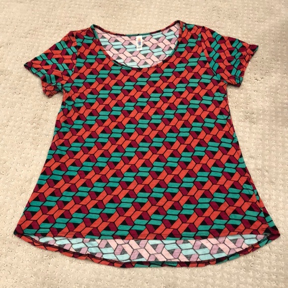 SOLD - LulaRoe classic tee size smal - Picture 1 of 5